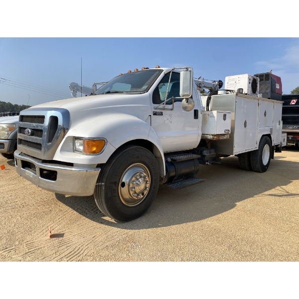2011 FORD F650 XL Service / Mechanic Truck