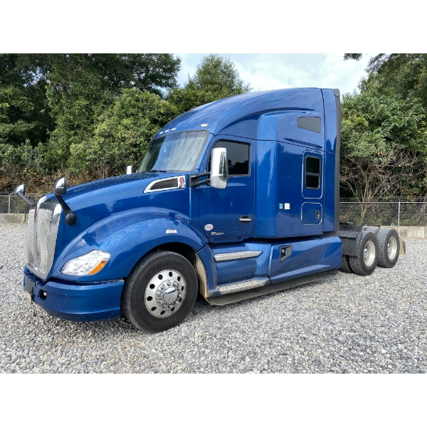 2021 KENWORTH T680 Sleeper Truck