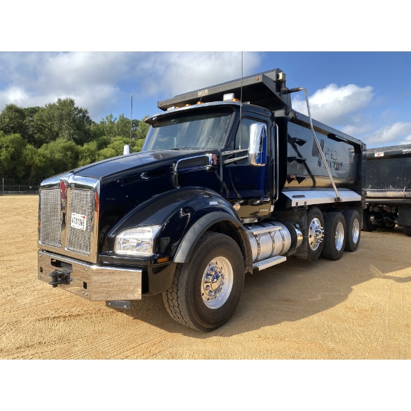 2022 KENWORTH T880 Dump Truck