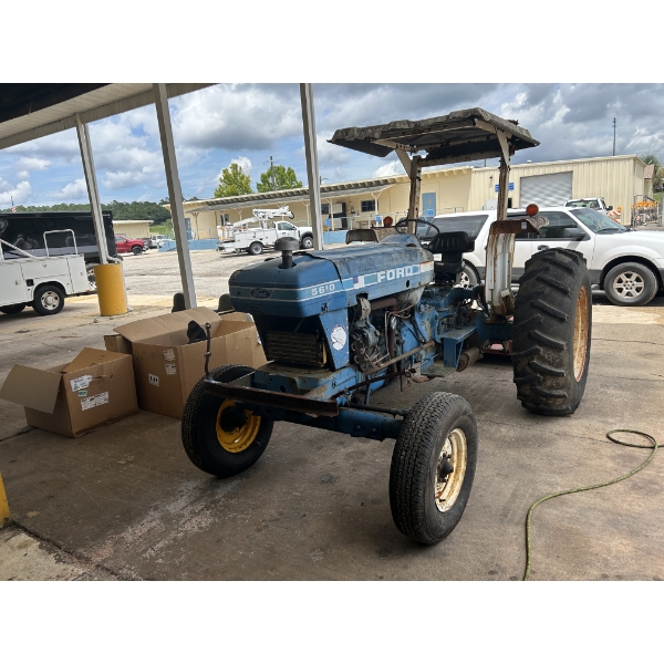1982 FORD 5610 Farm Tractor