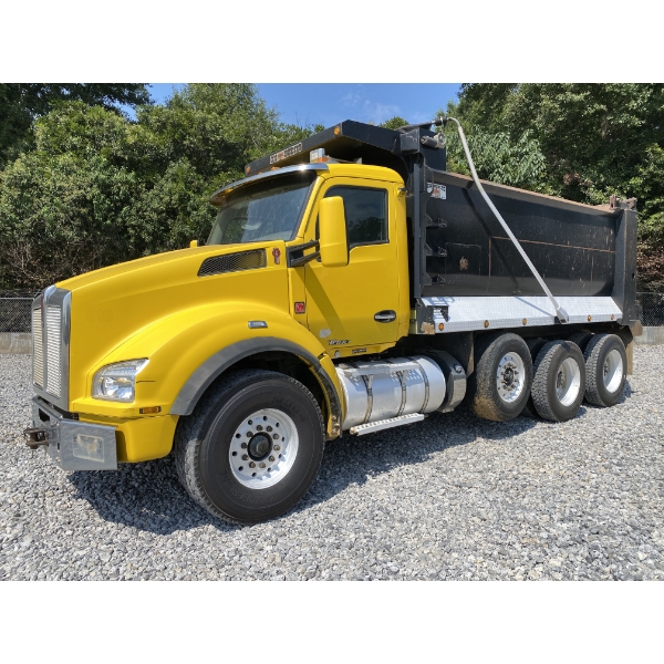 2016 KENWORTH T880 Dump Truck