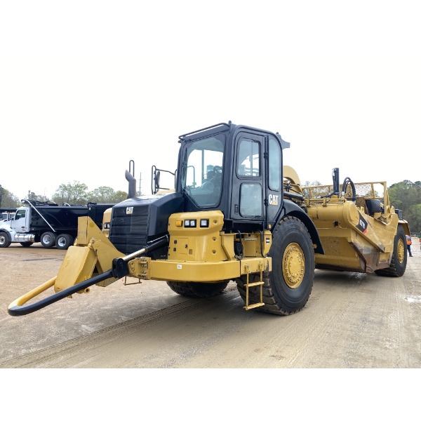 2020 CAT 627K Motor Scraper