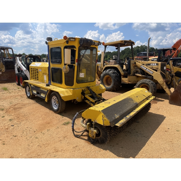 SUPERIOR SM80J Broom