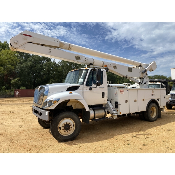 2014 INTERNATIONAL 7300 Bucket Truck