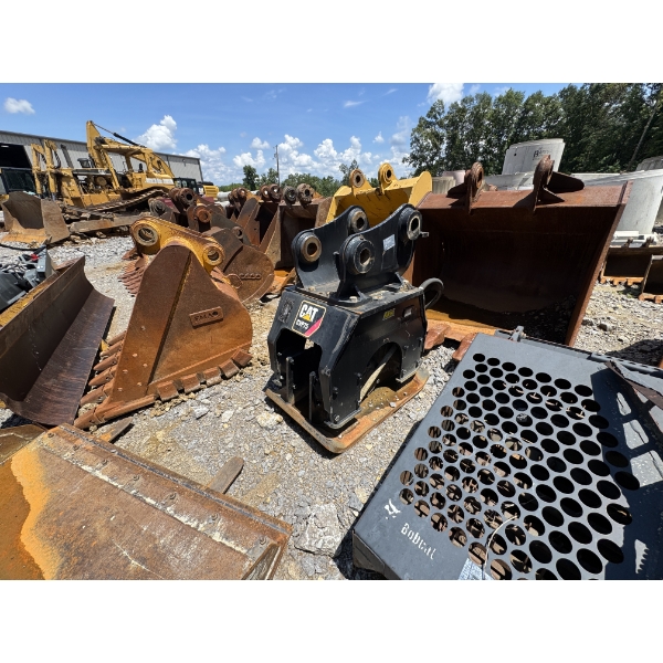 2015 CAT CVP75 PLATE COMPACTOR
