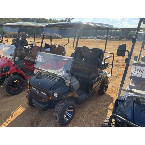 2022 PILOT CAR PC2 Golf Cart
