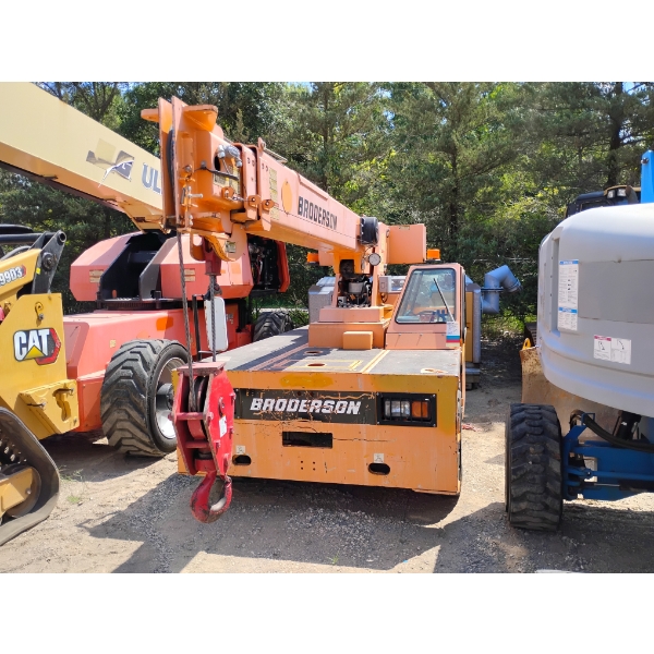 2020 BRODERSON IC-80-3L Yard / Carry Deck Crane