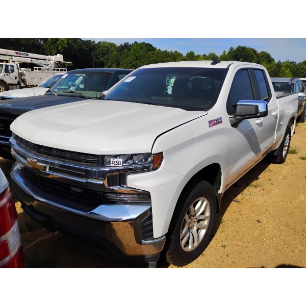 2019 CHEVROLET SILVERADO LT Z71 Pickup Truck