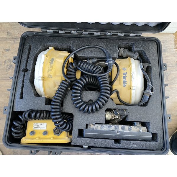 TRIMBLE CB460 GPS UNIT