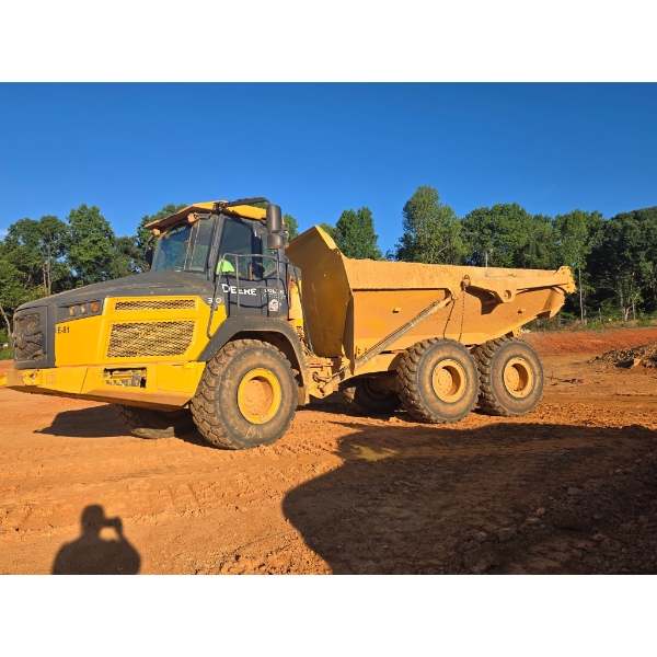2023 JOHN DEERE 310P Articulated Truck