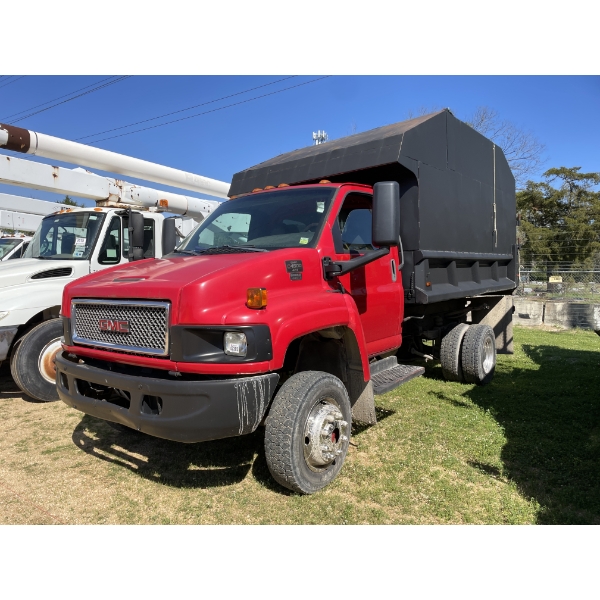 2005 GMC C4500 Chipper Truck