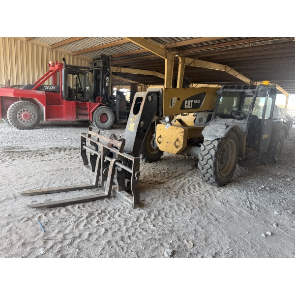 2012 CAT TL943C Forklift - Telehandler