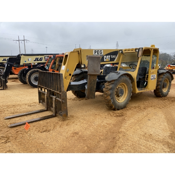 2009 CAT TL943 Forklift - Telehandler