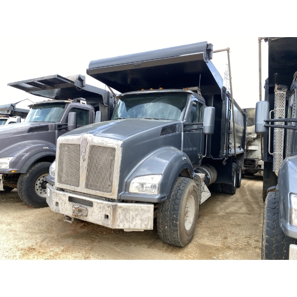 2020 KENWORTH T880 Dump Truck