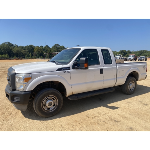 2013 FORD F250 XL Pickup Truck