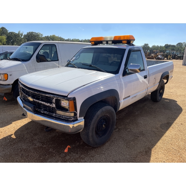 2000 CHEVROLET 2500 Pickup Truck
