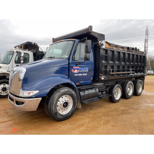 2009 INTERNATIONAL 8600 Dump Truck