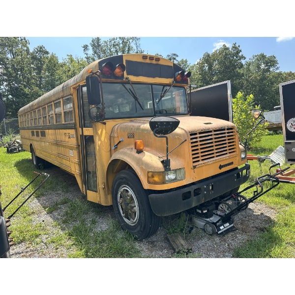 1997 INTERNATIONAL 3800 SCHOOL Bus