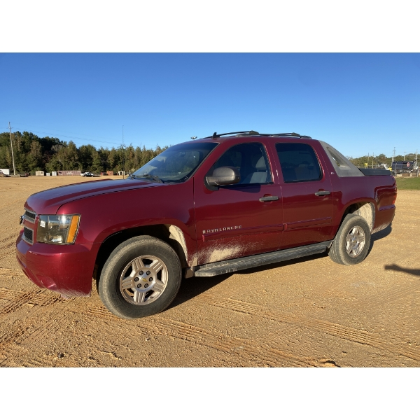 2007 CHEVROLET AVALANCHE LS Pickup Truck