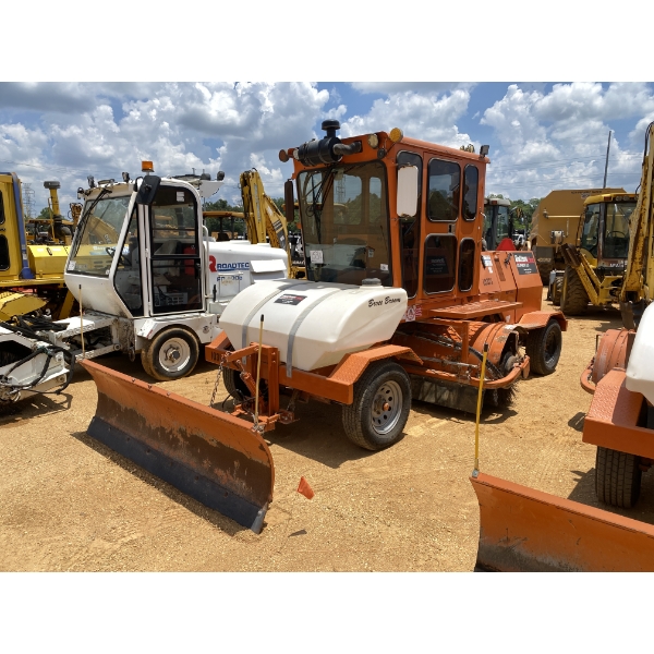 2022 BROCE RCT350 Broom