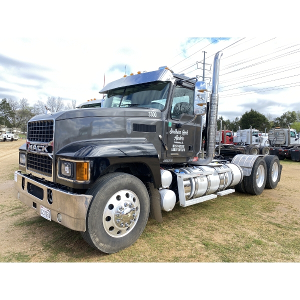 2023 MACK PI64T Day Cab Truck