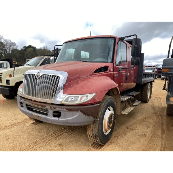 2004 INTERNATIONAL 4400 Flatbed Dump Truck