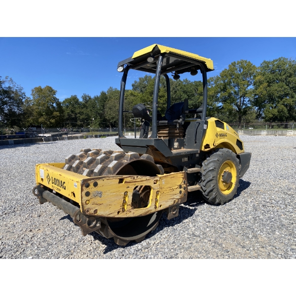 2022 BOMAG BW145PDH-5 Roller