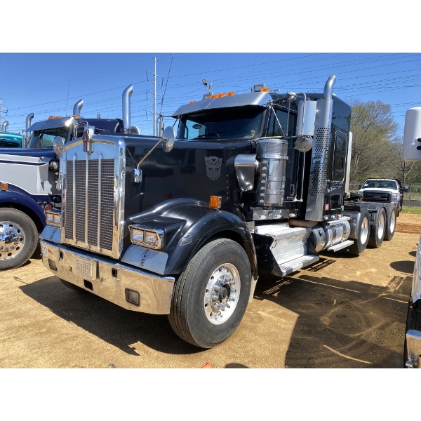2018 KENWORTH W900 Sleeper Truck