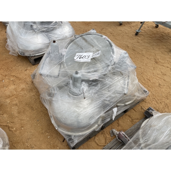 WAREHOUSE LIGHT FIXTURES