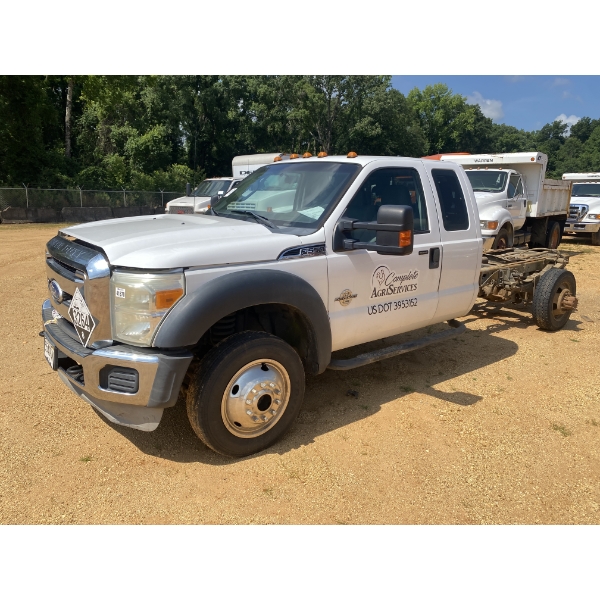2011 FORD F550 XLT Cab and Chassis Truck