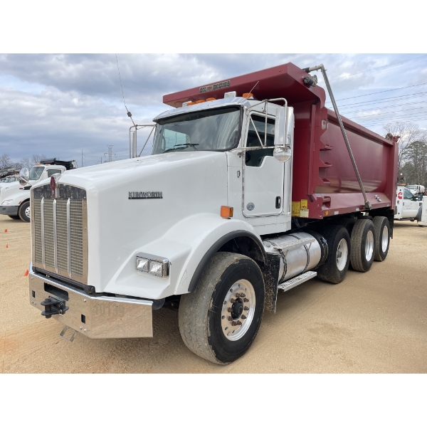 2019 KENWORTH T800 Dump Truck