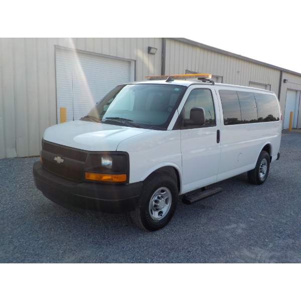 2016 CHEVROLET EXPRESS Passenger Van