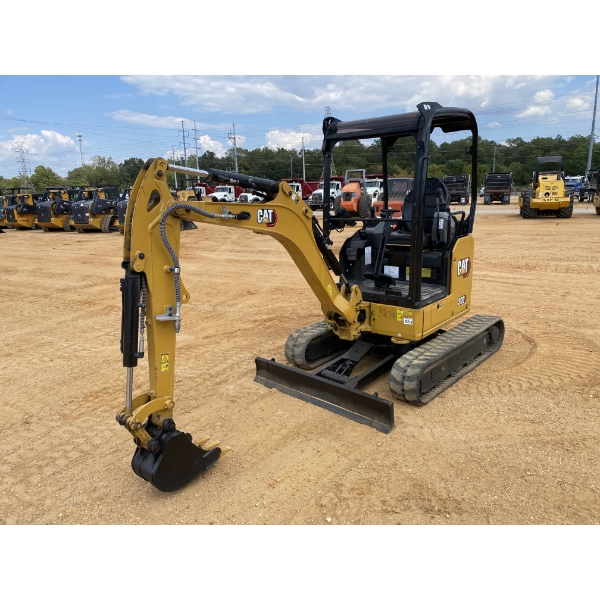 2022 CAT 302 CR Excavator - Mini