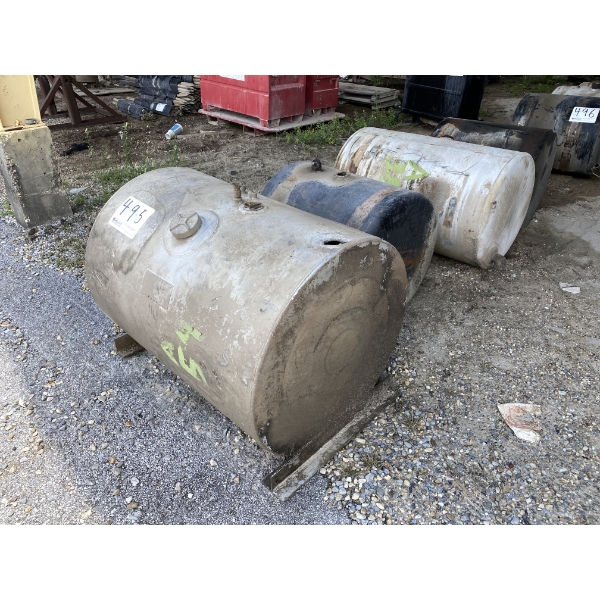 (4) TRUCK HYDRAULIC TANKS