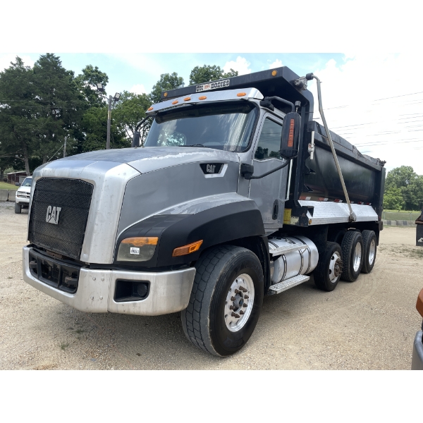 2016 CAT CT660S Dump Truck
