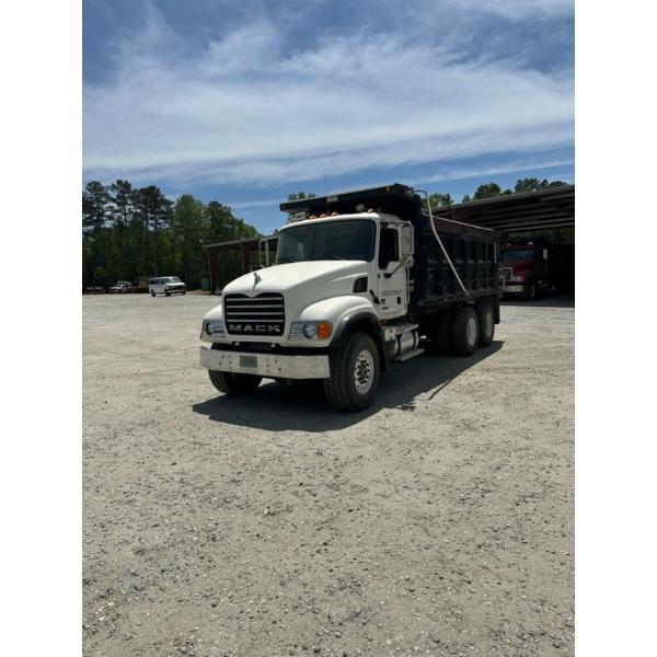 2004 MACK CV713 Dump Truck