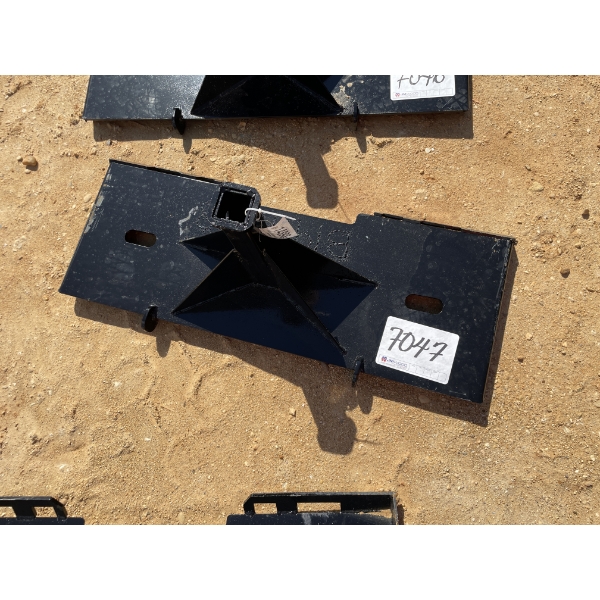 RECEIVER HITCH PLATE, fits skid steer loader