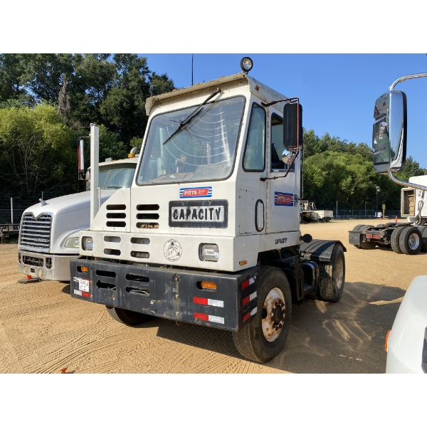 2000 CAPACITY TJ5000 Yard Spotter