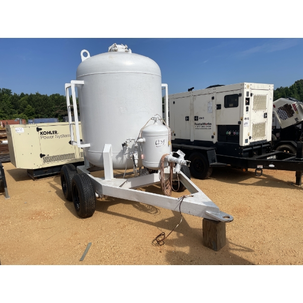SAND BLASTING TANK AND TRAILER