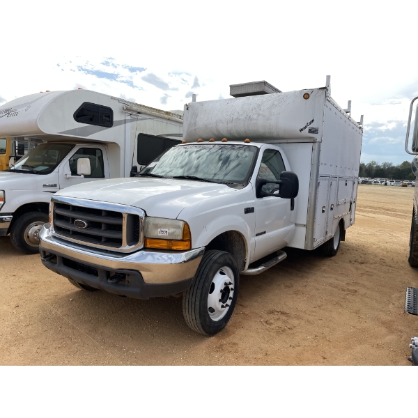 2000 FORD F450 Box Truck