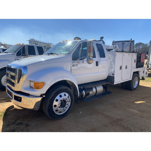2015 FORD F650 XLT Service / Mechanic Truck