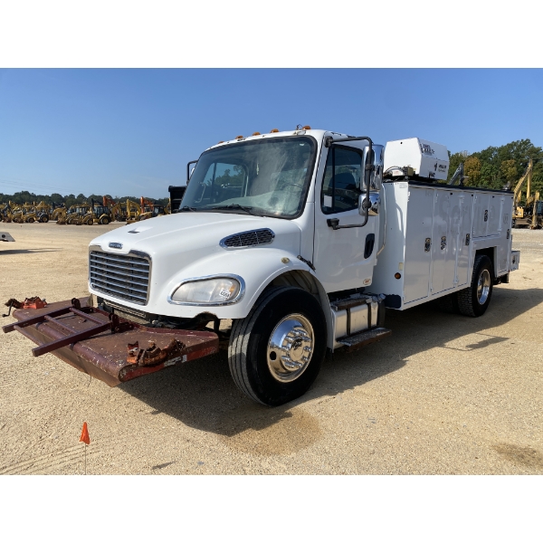 2015 FREIGHTLINER M2 Service / Mechanic Truck