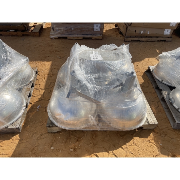 WAREHOUSE LIGHT FIXTURE