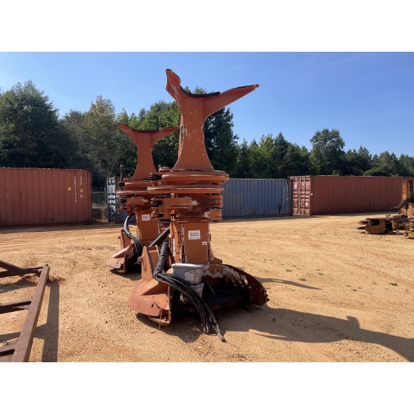 2019 QUADCO 24CP CENTER-POST SAW HEAD