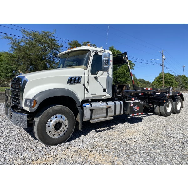 2024 MACK GR64F Roll Off Truck