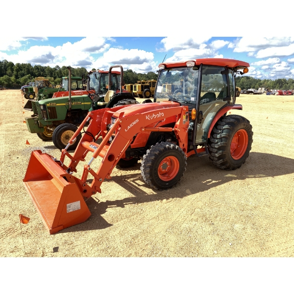 2025 KUBOTA MX5400 Farm Tractor