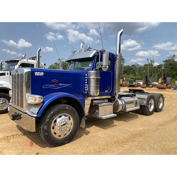 2020 PETERBILT 389 Day Cab Truck