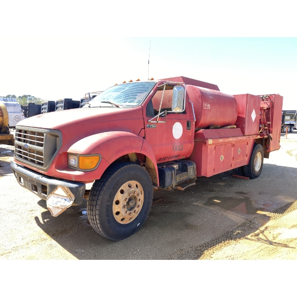 2000 FORD F750 XL Fuel / Lube Truck