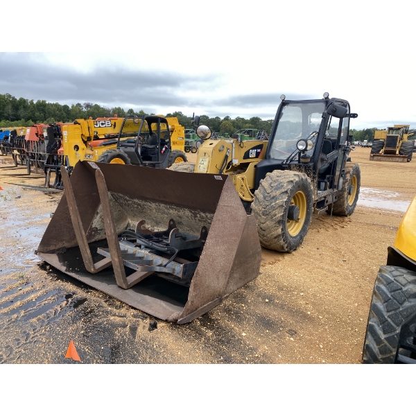 2011 CAT TH407 Forklift - Telehandler