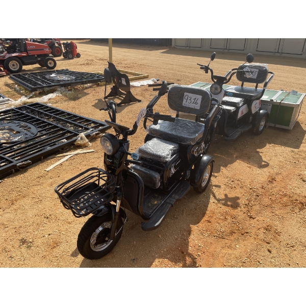 SPIRIT FASHION 3 WHEEL ELECTRIC SCOOTER W/CHARGER